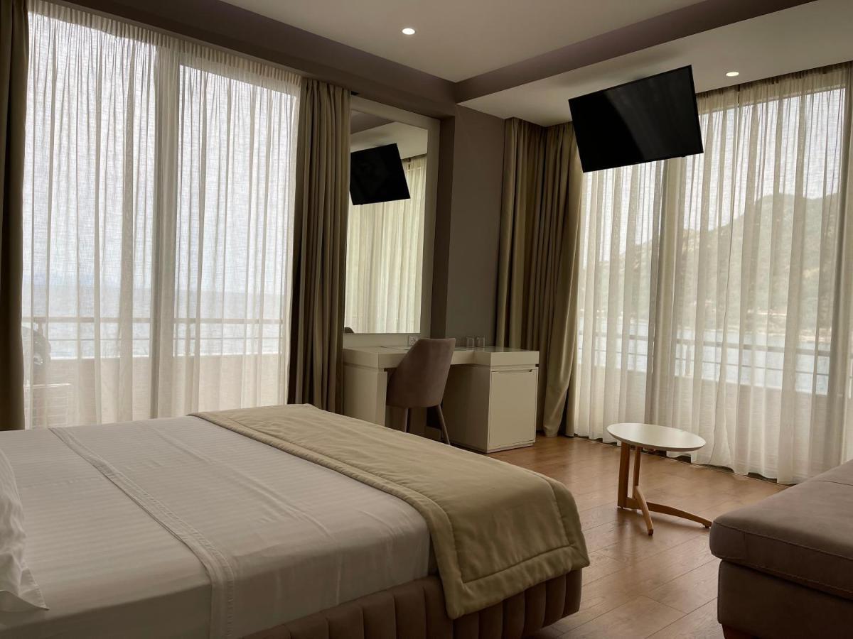 Paradise Beach Hotel Radhimë Екстериор снимка