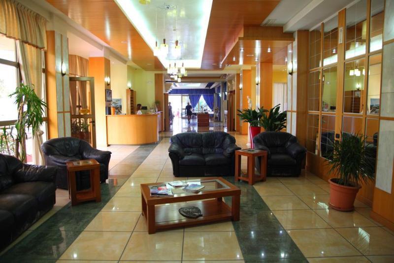 Paradise Beach Hotel Radhimë Екстериор снимка