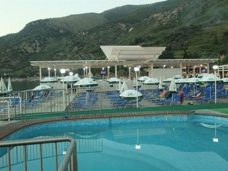 Paradise Beach Hotel Radhimë Съоръжения снимка