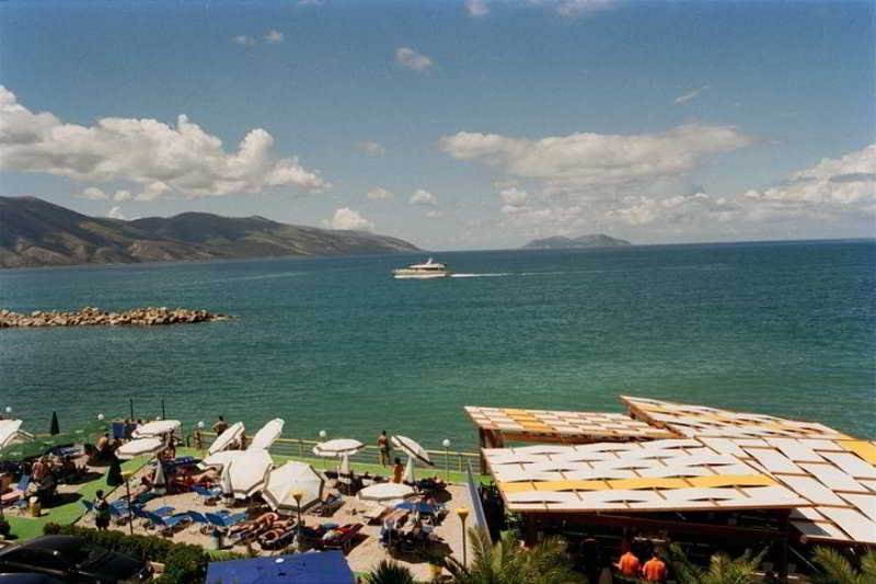 Paradise Beach Hotel Radhimë Съоръжения снимка
