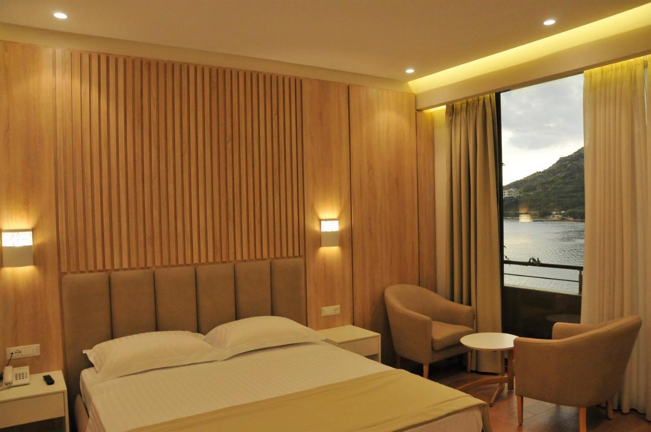 Paradise Beach Hotel Radhimë Екстериор снимка