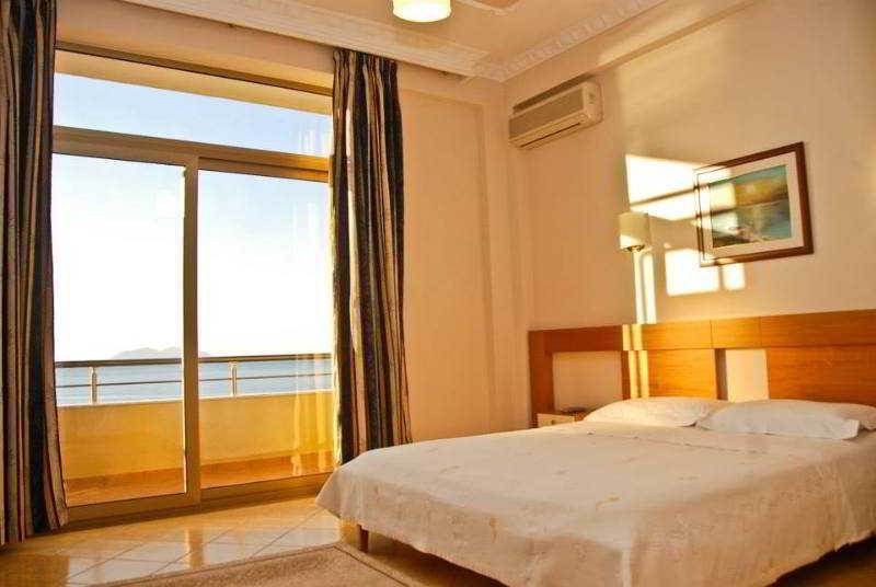 Paradise Beach Hotel Radhimë Екстериор снимка
